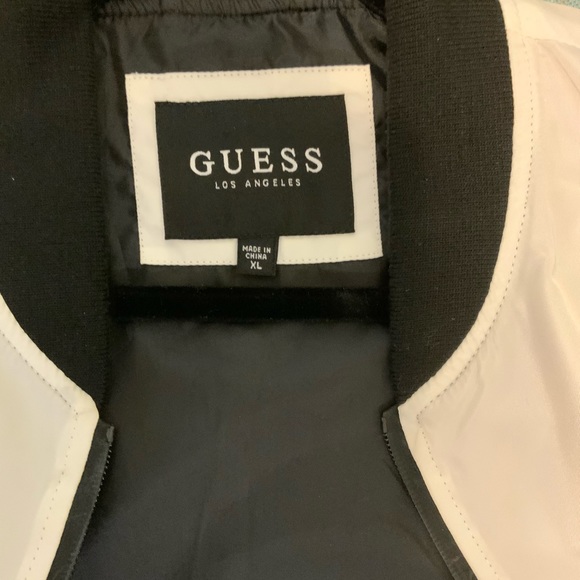 Guess black/white full zip colorblock jacket. Sz XLarge - Picture 3 of 7